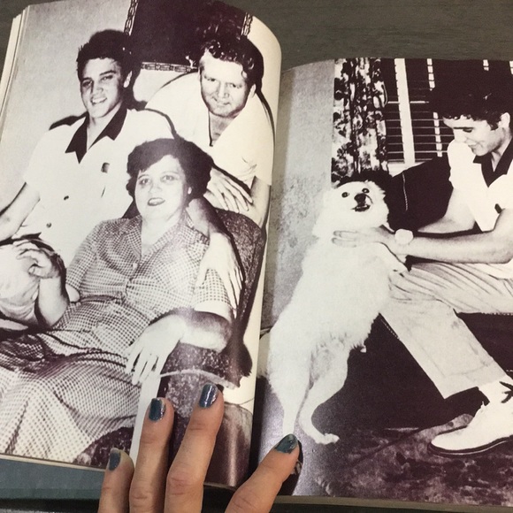 ELVIS the book - Picture 6 of 15